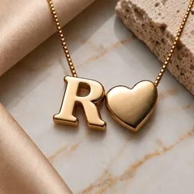 Colar Letra Inicial Com Coração Folheado A Ouro 18k Feminino