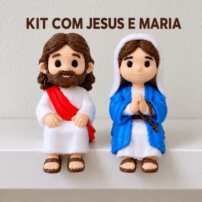 Mini Jesus e Maria Sentados 3D Kit Imagem Religiosa 5cm Nossa Senhora Decoração Mesa Monitor Presente Lembrancinha