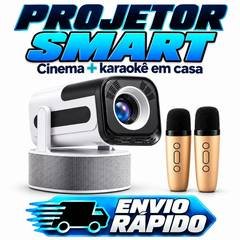 Projetor Smart Android Wi-Fi 6 Bluetooth Suporta Até 300 Polegadas Caixa de Som 2 Microfones Sem Fio Karaokê HDMI USB